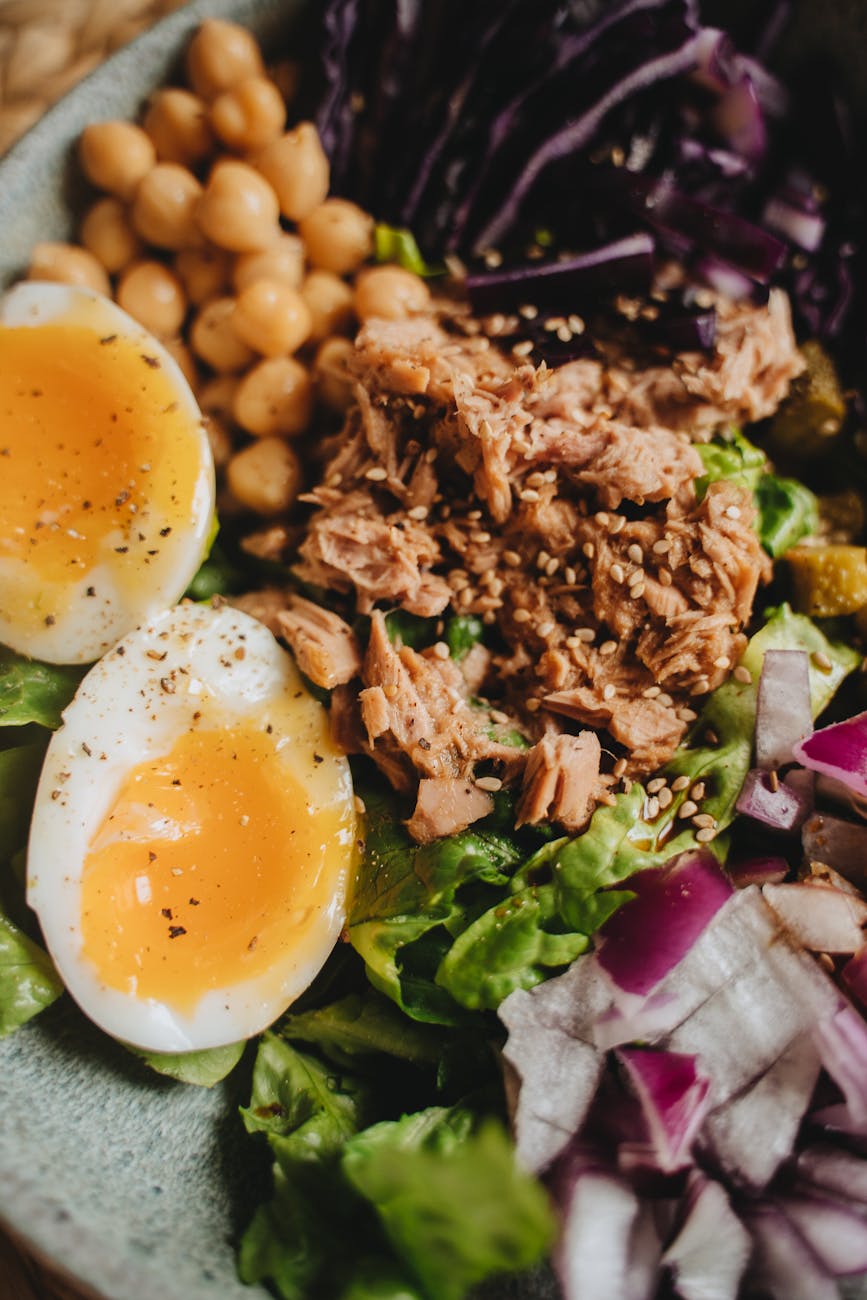 7 Anti Inflammatory Foods That Help Ease PCOS Symptoms&nbsp;Naturally